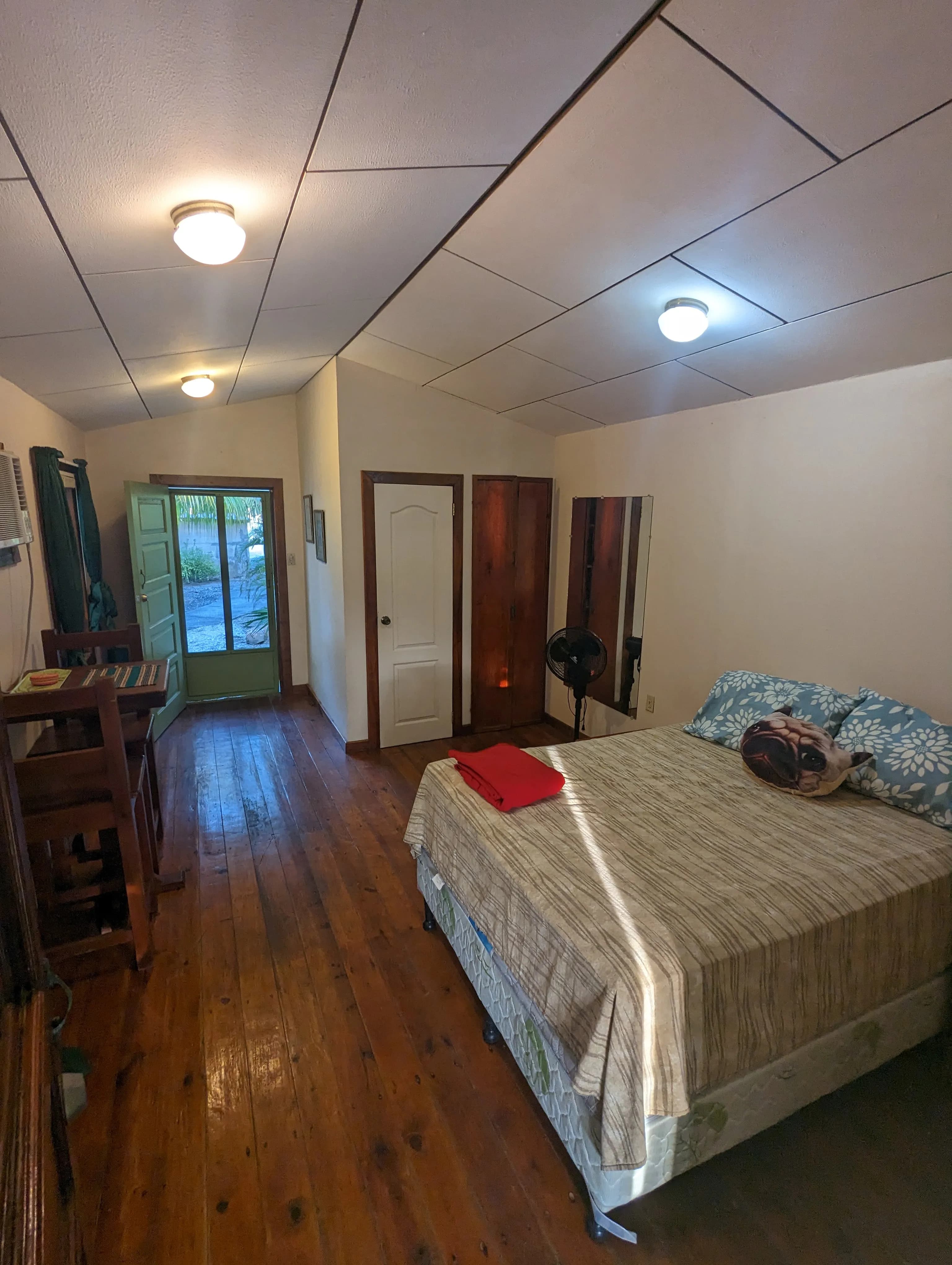 /images/cottage/PXL_20230524_232650979.jpg.webp